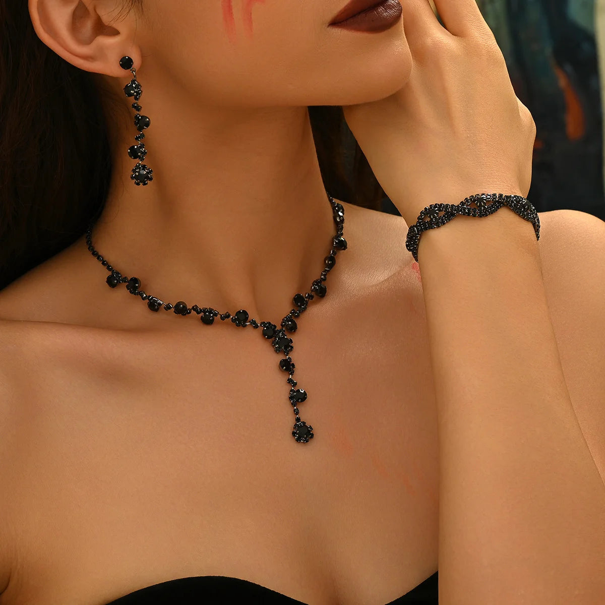 Halloween necklace, earrings and bracelet set - perfect for parties and formal events, highly versatile and stylish.