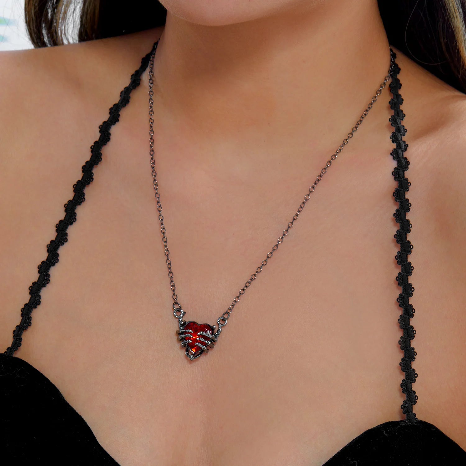 Halloween Skull Hand Jewelry Set for Women Black Red Crystal Heart Necklace Stud Earrings Gothic Party Accessories Jewelry Gift